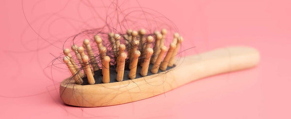 Thực hư tình trạng rụng tóc sau khi tiêm vaccine Covid và cách khắc phục